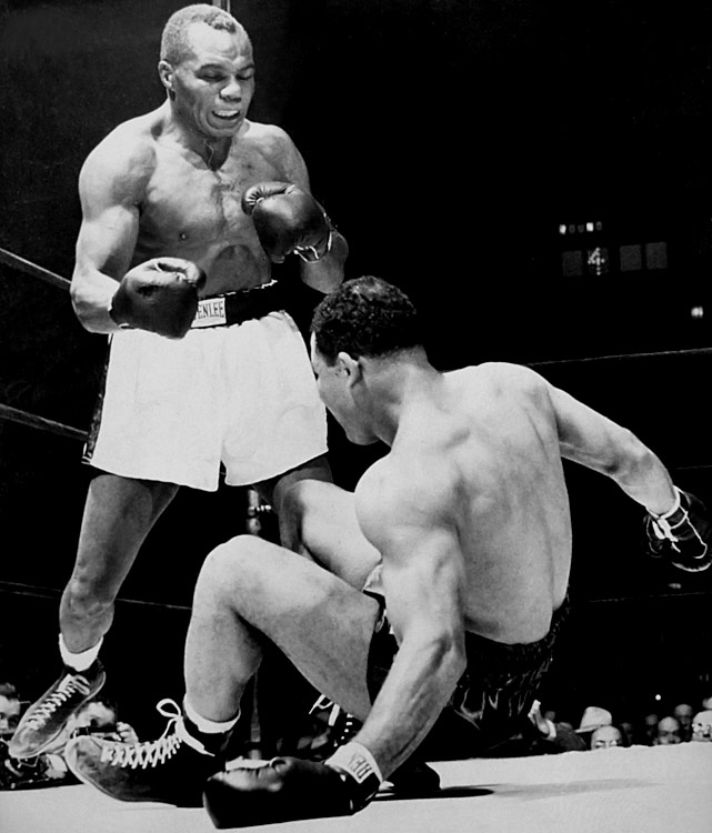 Joe Louis' Last Professional Boxing Fight. He Sinks Through The Ropes In An  Eighth-Round Knockout By Rocky Marciano In Madison Square Garden. Oct. 27  History - Item # VAREVCHISL033EC660 - Posterazzi